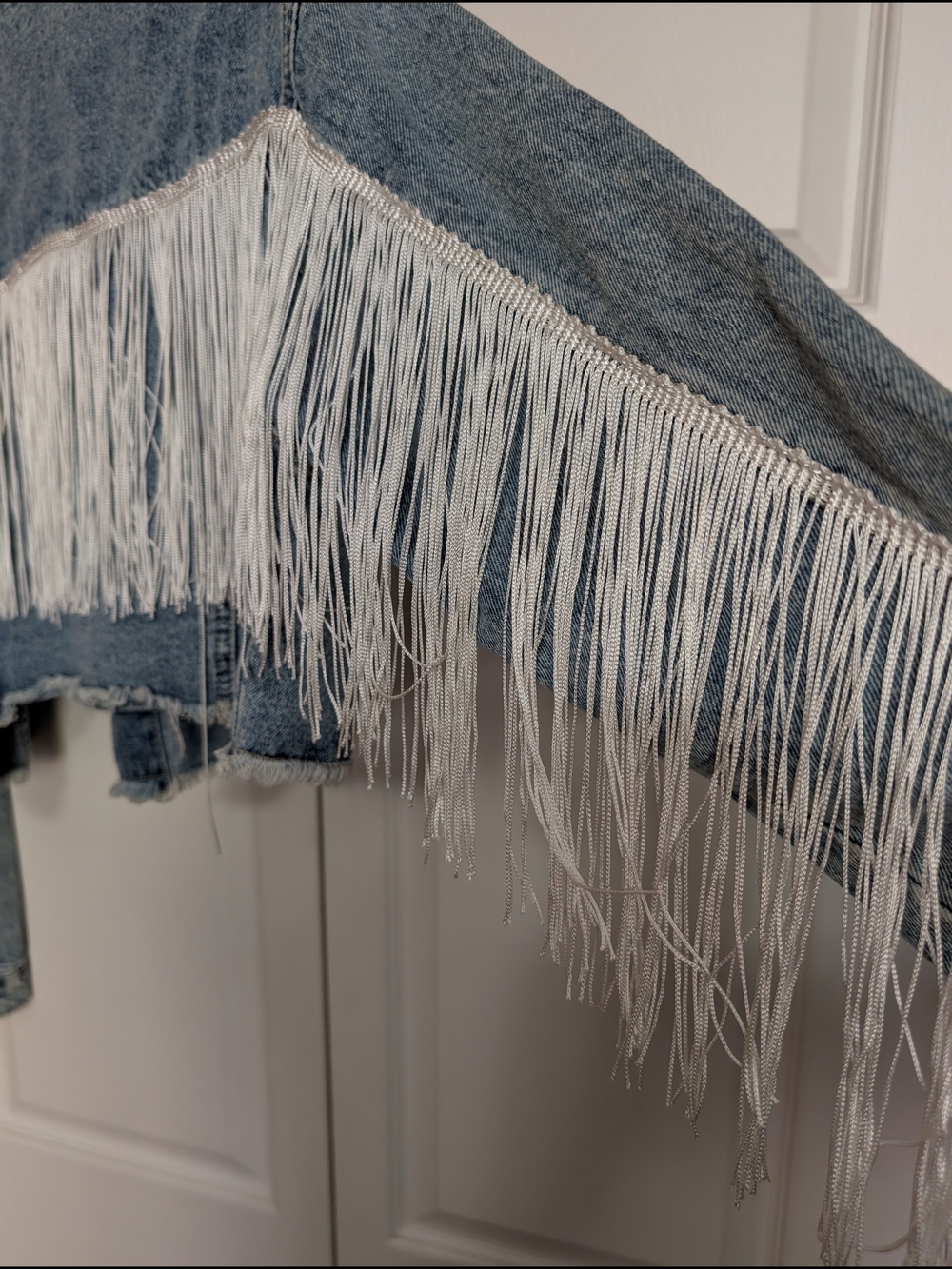 Cropped Distressed Light Wash Denim Jacket - Picture 3 of 3